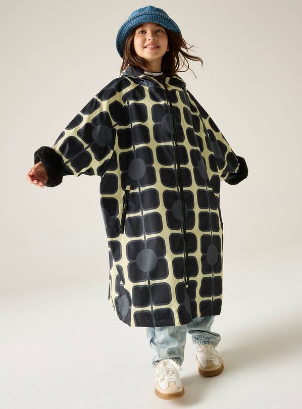 REGATTA Orla Girls Changing Robe. 5-9 Years